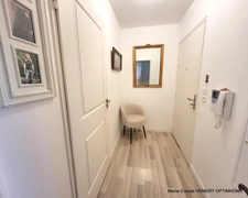 Dinard centre : Appartement T3 de 83m² - 3ème étage avec ascenseur- Résidence récente. Vendu avec un parking 
