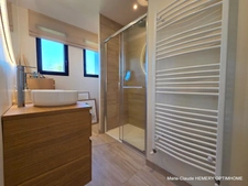 Dinard, Thalassothérapie, belle Villa BBC de 202m² sur parcelle de 400 m² clôturée et paysagée. Rénovation récente de qualité.