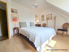Villa parfaitement entretenue de 296m² avec de jolis points de vue sur la plage de l'Ecluse et Saint Malo