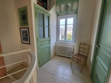 La mer vous fera voir toutes ses couleurs de cette Propriété de 1ère ligne offrant des points de vue exceptionnels