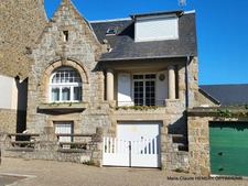 Maison en vue de mer et en Hyper centre de Saint Lunaire et de sa Grande Plage. Vente interactive.