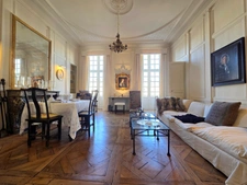 Rennes – Place du Parlement de Bretagne  Appartement exceptionnel de 103 m², rénové avec éclat – Ascenseur et cave