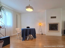 Maison de 124m² carrez bien entretenue sur jardin clos de 700m²: chambre en suite au rez de chaussée, garage. Au calme.