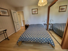 Maison de 101.52 m² plus une véranda de 14.50m² sur jardin clos de 552 m², 4 chambres. plages et commerces à pied