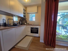 Dinard, Pointe de la Malouine. Appartement T2 traversant de 54.23 m² parfaitement rénové. 3 balcons, cave.