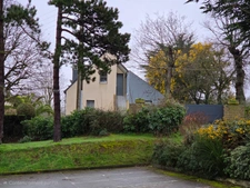 Ravissante Propriété de deux maisons sur les bords de Rance à la Richardais.