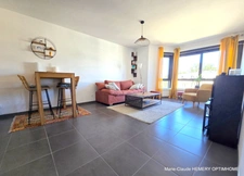 Dinard Médiathèque, appartement T2 de 50.08 m² exposé Sud Est au quatrième étage avec ascenseur. Cave et garage