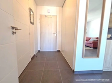 Dinard Médiathèque, appartement T2 de 50.08 m² exposé Sud Est au quatrième étage avec ascenseur. Cave et garage