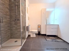 Dinard Médiathèque, appartement T2 de 50.08 m² exposé Sud Est au quatrième étage avec ascenseur. Cave et garage