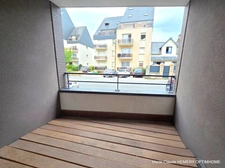 DINARD – RUE GARDINER :Appartement entièrement rénové avec terrasse plein ouest et parking en sous-sol