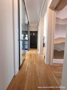 Dinard Ecluse: Appartement de 111m² rénové par un architecte d'intérieur,3 chambres,cave et Stationnement couvert.