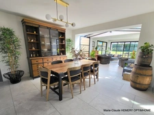 Dinard, Propriété rénovée de 252m² avec maison d'amis et deux garages sur jardin clos de 1700m² à l'abri des regards