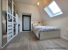Dinard, Propriété rénovée de 252m² avec maison d'amis et deux garages sur jardin clos de 1700m² à l'abri des regards