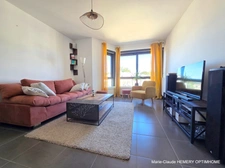 Dinard Médiathèque, appartement T2 de 50.08 m² exposé Sud Est au quatrième étage avec ascenseur. Cave et garage
