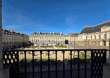 Rennes – Place du Parlement de Bretagne  Appartement exceptionnel de 103 m², rénové avec éclat – Ascenseur et cave