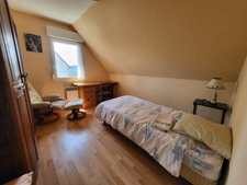 Maison de 101.52 m² plus une véranda de 14.50m² sur jardin clos de 552 m², 4 chambres. plages et commerces à pied