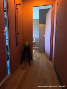Dinard, Pointe de la Malouine. Appartement T2 traversant de 54.23 m² parfaitement rénové. 3 balcons, cave.