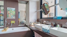 BAISSE DE PRIX - Maison bourgeoise avec jardin intimiste, garage, piscine