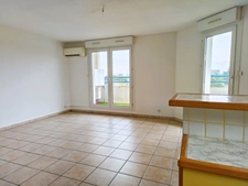 Blagnac Grand Noble, vaste T3 en dernier étage avec balcon
