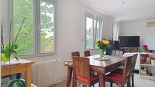 Maison de ville avec jardin, garage et potentiel d'évolution