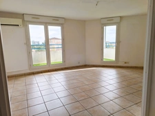 Blagnac Grand Noble, vaste T3 en dernier étage avec balcon