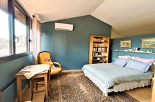 Maison bourgeoise avec jardin intimiste, garage, piscine