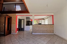 Maison familiale de 128 m² – 4 chambres, double garage, proche de Tavaux