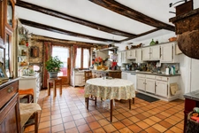 Maison à vendre 7 pièces à 10 minutes du centre ville de Dole (39)