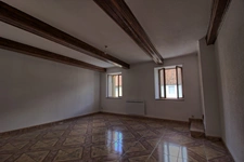 IMMEUBLE DE RAPPORT AVEC 2 APPARTEMENTS ET UNE MAISON