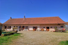 Ferme rénovée à vendre 5 pièces LA CHAPELLE SAINT SAUVEUR (71)