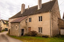 Imposante Maison en Pierre du XVIIe Siècle à 10 minutes du centre ville de Dole