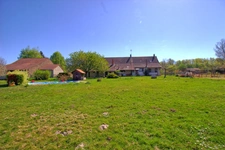 Ferme rénovée à vendre 5 pièces LA CHAPELLE SAINT SAUVEUR (71)