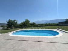 Maison à vendre  6 pièces  (38) Tullins - Maison de plain-pied de 153 m², 4 chambres, piscine, sur 2200 m² de terrain plat, superbe vue degagée