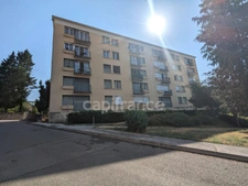 Appartement à vendre 4 pièces TULLINS (38) -  62.79 m² - Dernier étage - 2 chambres- 2 caves et stationnement au bas de l'immeuble
