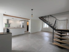 Maison familiale à vendre 5 pièces VOREPPE (38) - 4 chambres - sur 1082 m² de terrain arboré avec dépendance et accès rapide à Grenoble