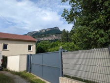 Maison familiale à vendre 5 pièces VOREPPE (38) - 4 chambres - sur 1082 m² de terrain arboré avec dépendance et accès rapide à Grenoble