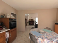 Maison individuelle à vendre - CRAS -  Proche Tullins. 3 chambres + bureau + local indépendant sur 1400 m² de terrain 