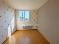 Appartement à vendre 4 pièces TULLINS (38) -  62.79 m² - Dernier étage - 2 chambres- 2 caves et stationnement au bas de l'immeuble
