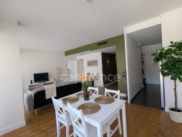 Appartement à vendre 3 pièces GRENOBLE (38) - Bel appartement de 54 m² avec cave et garage, au centre de Grenoble