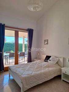 House for sale in LOMBEZ (32) with 5 rooms and swimming pool