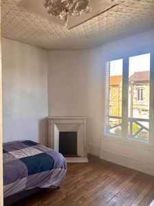 Le Perreux-sur-Marne – House with garden and garage – Sought-after and quiet neighborhood