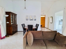 House for sale in LOMBEZ (32) with 5 rooms and swimming pool