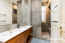 PARIS XVII – PEREIRE – LUXURY 3-BEDROOM APARTMENT – OLD-WORLD CHARM – ARCHITECT-DESIGNED RENOVATION