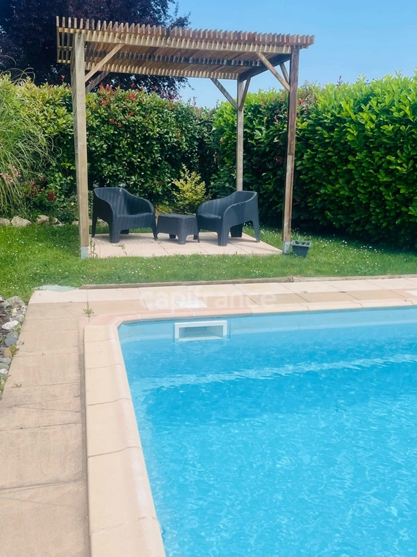 Maison à vendre 5 pièces LOMBEZ (32) avec piscine