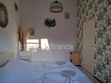 House for sale in LOMBEZ (32) with 5 rooms and swimming pool
