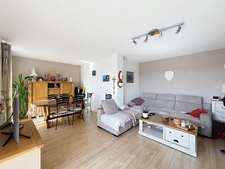 MARSEILLE 14ᵉ – APPARTEMENT T4 LUMINEUX AVEC BALCON + CAVE & GARAGE EN SUPPLÉMENT NON INCLUS DANS LE PRIX 