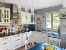 13012 Marseille à Montolivet – Maison surélevée sur garage, avec 3 chambres, terrasse plein Sud et DPE B