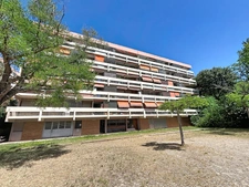 T2 lumineux avec deux balcons, vue dégagée sur jardin – Marseille 12e La Fourragère