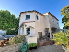 13012 Marseille à Montolivet – Maison surélevée sur garage, avec 3 chambres, terrasse plein Sud et DPE B