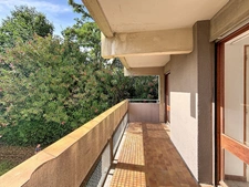 T2 lumineux avec deux balcons, vue dégagée sur jardin – Marseille 12e La Fourragère